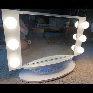 Vanity Girl Lighted Mirror